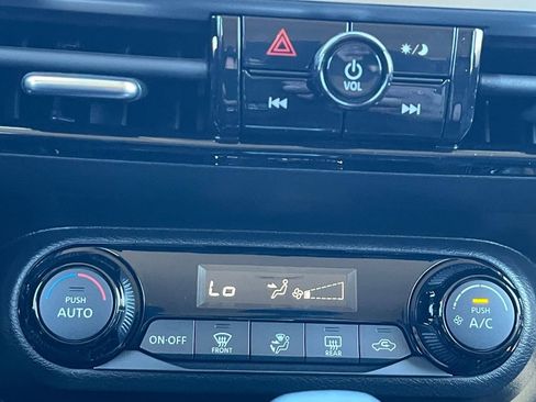 New 2026 Nissan Kicks SV w/ Interior Electronics Package image 4