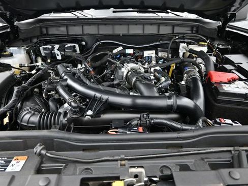 Used 2025 Ford Bronco Badlands image 22