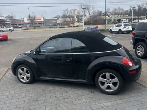 Used 2007 Volkswagen Beetle Convertible w/ Package 2 image 10