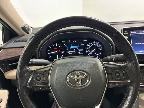 Used 2020 Toyota Avalon XLE image 20