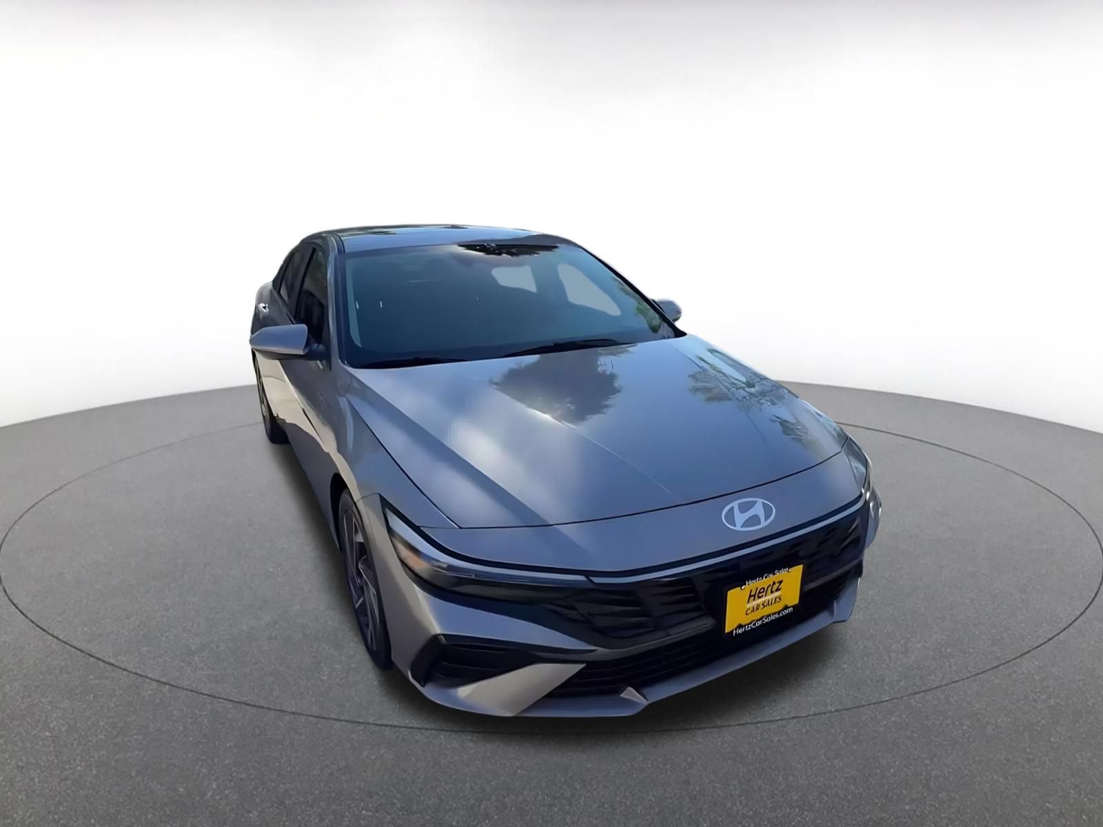 Used 2025 Hyundai Elantra Limited FWD image 3