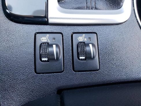 Used 2019 Toyota Highlander XLE image 29