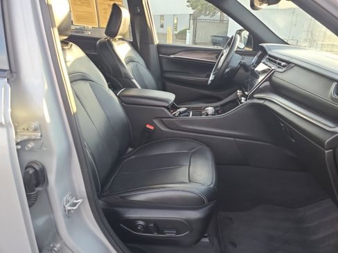 Used 2021 Jeep Grand Cherokee L Overland w/ MOPAR Finishing Package image 29