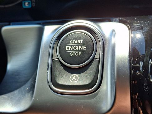 Used 2026 Mercedes-Benz GLB 250 4MATIC image 27