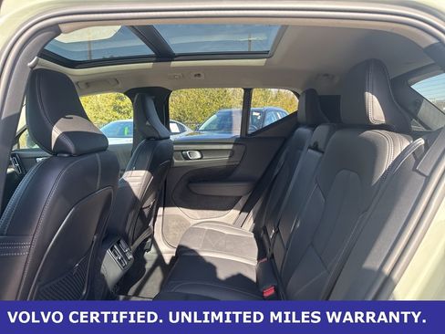 Certified 2025 Volvo XC40 B5 Core image 14
