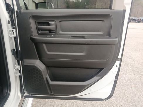 Used 2018 RAM 2500 Tradesman w/ Chrome Appearance Group image 20