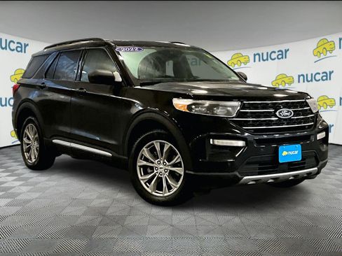 Used 2022 Ford Explorer XLT w/ Equipment Group 202A image 1