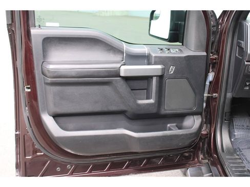 Used 2018 Ford F150 XLT w/ Equipment Group 302A Luxury AWD/4WD image 7