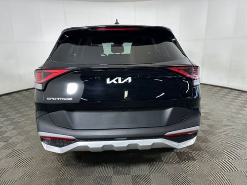 Used 2025 Kia Sportage EX image 4