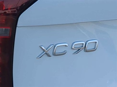 Used 2026 Volvo XC90 B6 Plus w/ Protection Package image 12