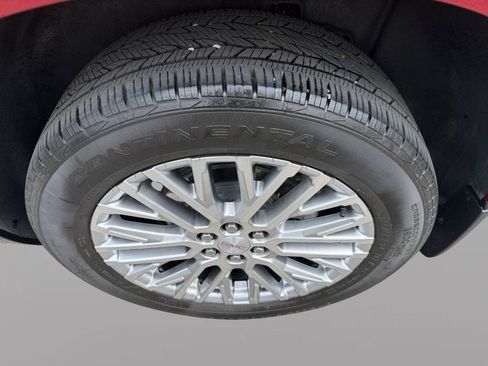 Used 2024 GMC Acadia Denali FWD image 10