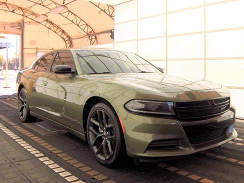 Used 2021 Dodge Charger SXT w/ Blacktop Package image 3