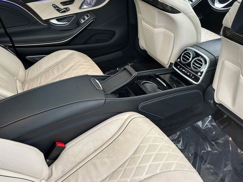 Used 2018 Mercedes-Benz Maybach S 650 image 30