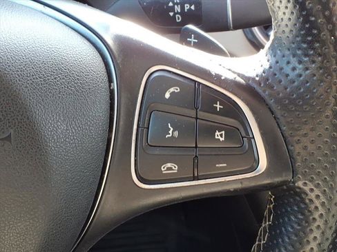 Used 2018 Mercedes-Benz GLA 250 4MATIC image 22