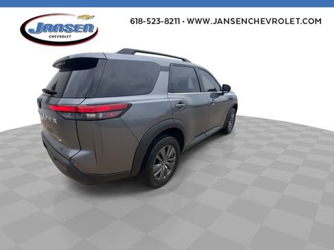 Used 2024 Nissan Pathfinder SV FWD image 8