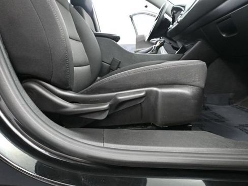 Used 2023 Chevrolet Malibu LT FWD image 42