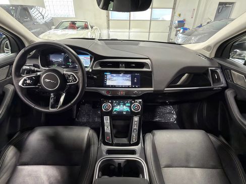 Used 2020 Jaguar I-PACE SE image 2