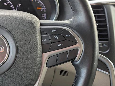 Used 2018 Jeep Grand Cherokee Limited w/ Trailer Tow Group IV AWD/4WD image 13
