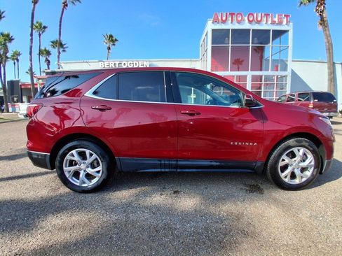 Used 2018 Chevrolet Equinox LT image 4