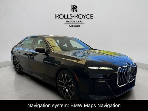 Used 2023 BMW 760i xDrive AWD/4WD image 3