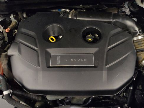 Used 2018 Lincoln MKC Select w/ Select Plus Package image 30