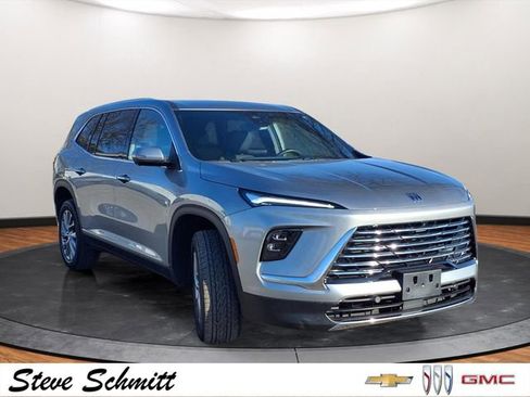 Certified 2025 Buick Enclave Preferred image 34