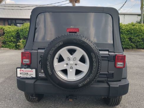 Used 2017 Jeep Wrangler Unlimited Sport w/ Quick Order Package 23S AWD/4WD image 4