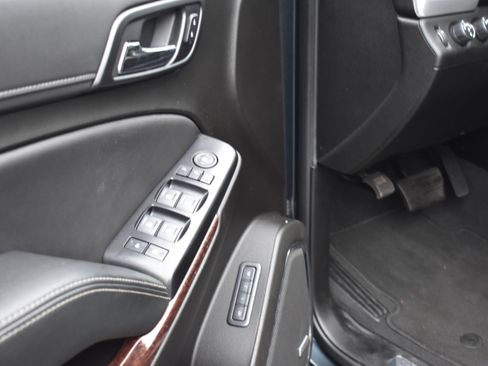 Used 2019 GMC Yukon XL SLT w/ Open Road Package image 24