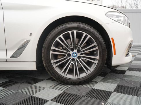 Used 2018 BMW 530e xDrive image 83