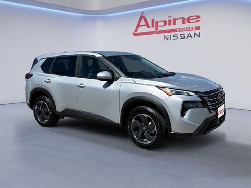 Used 2025 Nissan Rogue SV AWD/4WD image 7