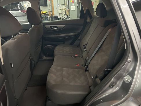 Used 2016 Nissan Rogue SV AWD/4WD image 28