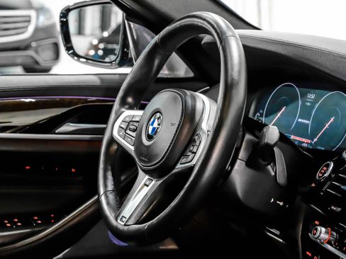 Used 2019 BMW M550i xDrive image 18