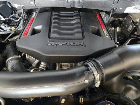 Certified 2025 Ford F150 Raptor AWD/4WD image 34