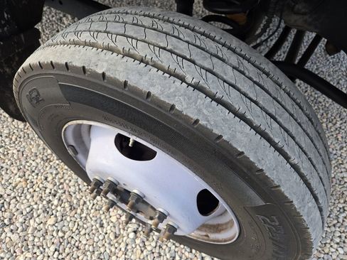 Used 2018 Ford F550 2WD Crew Cab Super Duty w/ Power Equipment Group image 29