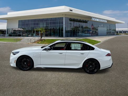 New 2026 BMW M5 w/ Executive Package image 7
