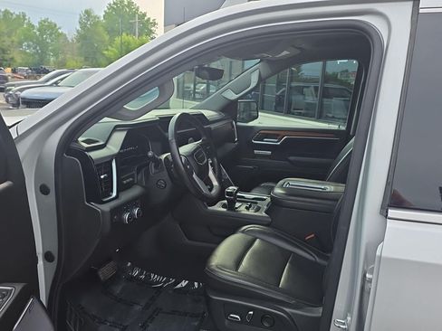 Used 2022 GMC Sierra 1500 Denali w/ Technology Package AWD/4WD image 17