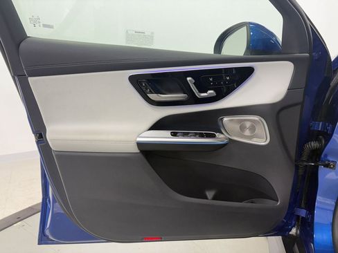 Used 2025 Mercedes-Benz GLC 350e 4MATIC w/ AMG Line image 5