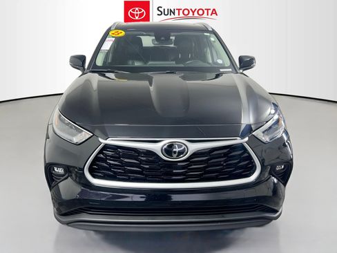 Used 2023 Toyota Highlander XLE image 10
