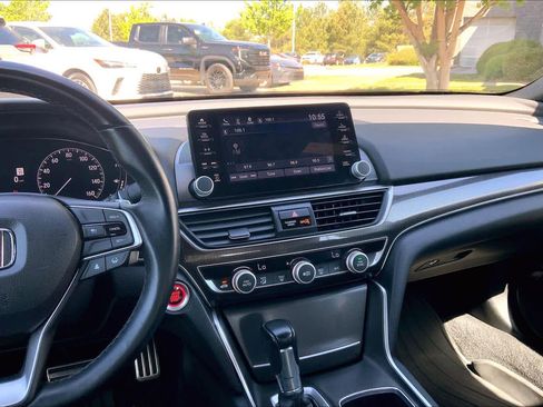Used 2022 Honda Accord Sport image 7