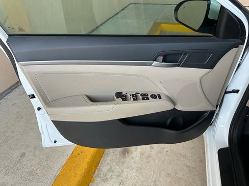 Used 2018 Hyundai Elantra Value Edition image 9