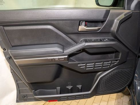 Used 2025 Toyota Tacoma TRD Off-Road image 11