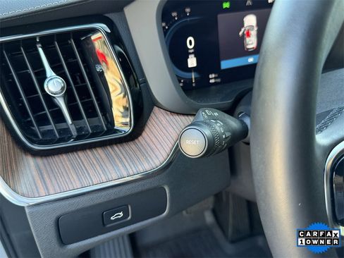 Used 2023 Volvo XC60 B5 Ultimate w/ Protection Package Premier image 21