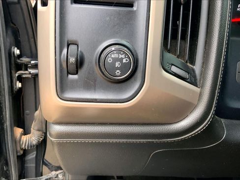 Used 2015 GMC Sierra 1500 Denali RWD image 33
