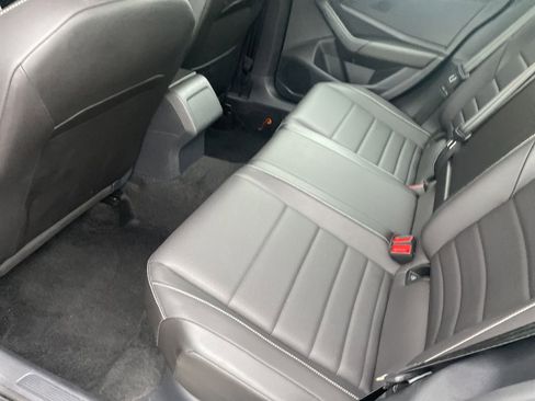 Used 2024 Volkswagen Jetta SE FWD image 17
