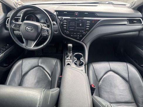 Used 2018 Toyota Camry XSE image 21