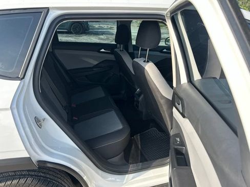 Used 2023 Volkswagen Taos S FWD image 8