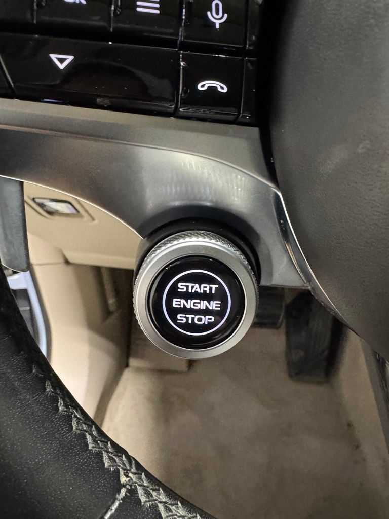 Used 2023 Maserati Grecale GT AWD/4WD image 17