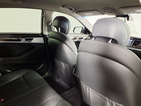 Used 2017 Genesis G80 3.8 RWD image 11