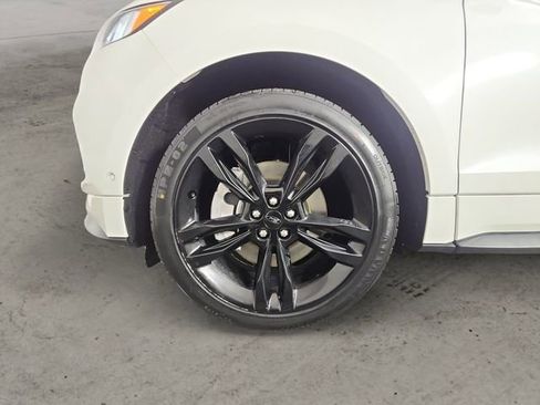 Used 2022 Ford Edge ST w/ Equipment Group 401A image 14