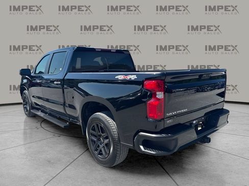 Used 2024 Chevrolet Silverado 1500 Custom AWD/4WD image 2